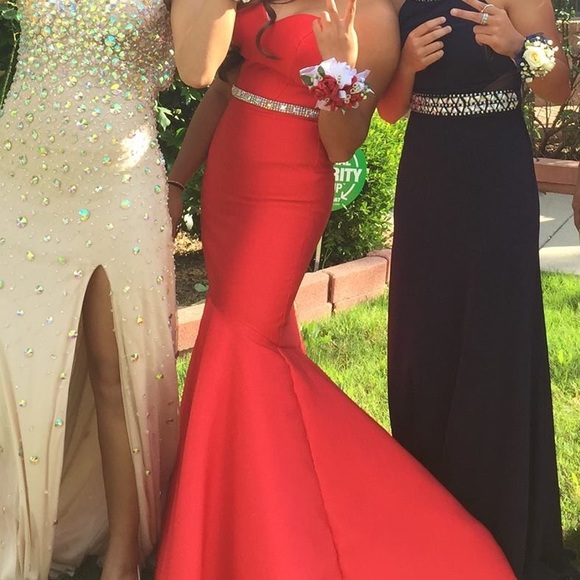 Red mermaid prom dress - Picture 3 of 5